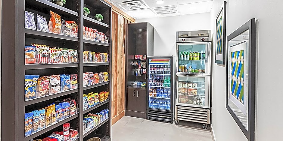 Holiday Inn Express & Suites Baton Rouge East By IHG