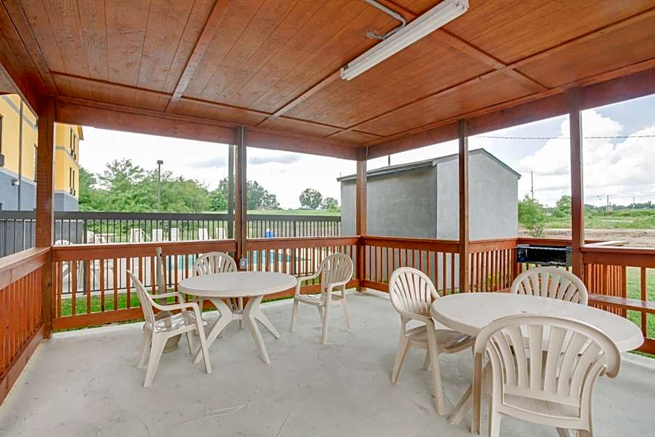 Super 8 by Wyndham Crossville TN