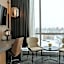 Clarion Lakeside Inn & Conference Centre