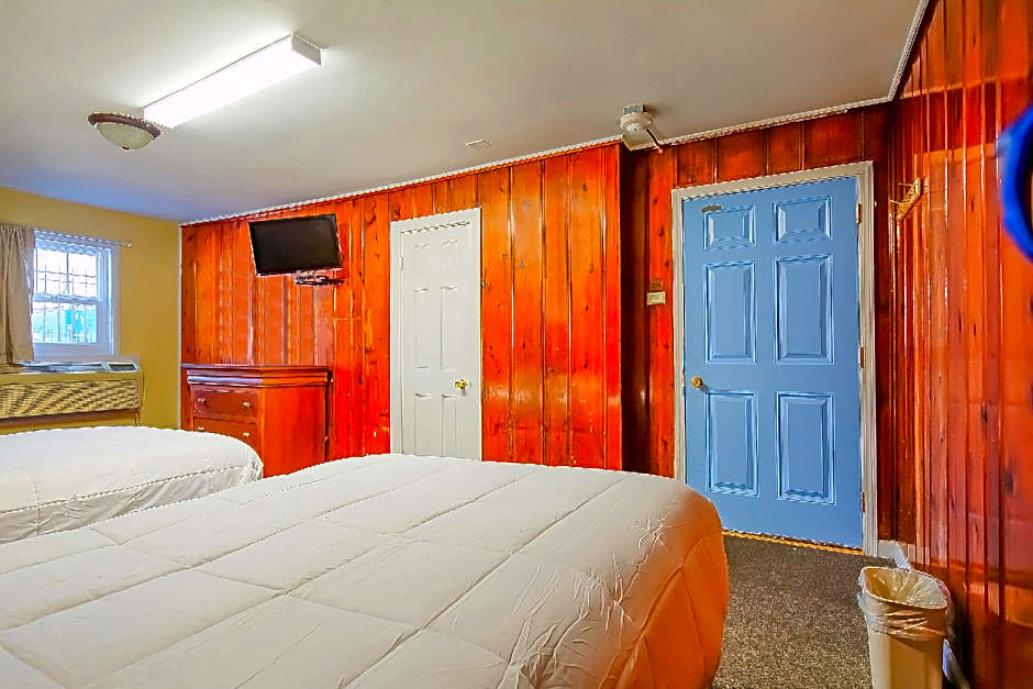 Photo 1 of 7 of 2 Double Beds