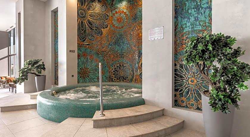 Babylon Rotana Hotel