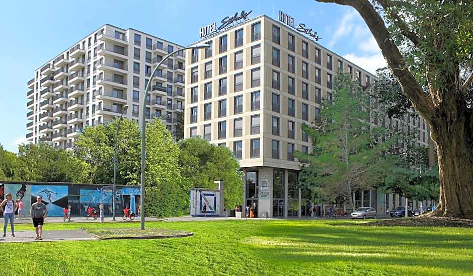 Schulz Hotel Berlin Wall at the East Side Gallery