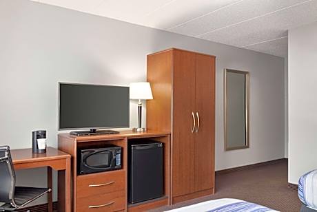 Double Room with Two Double Beds - Mobility Access/Non-Smoking