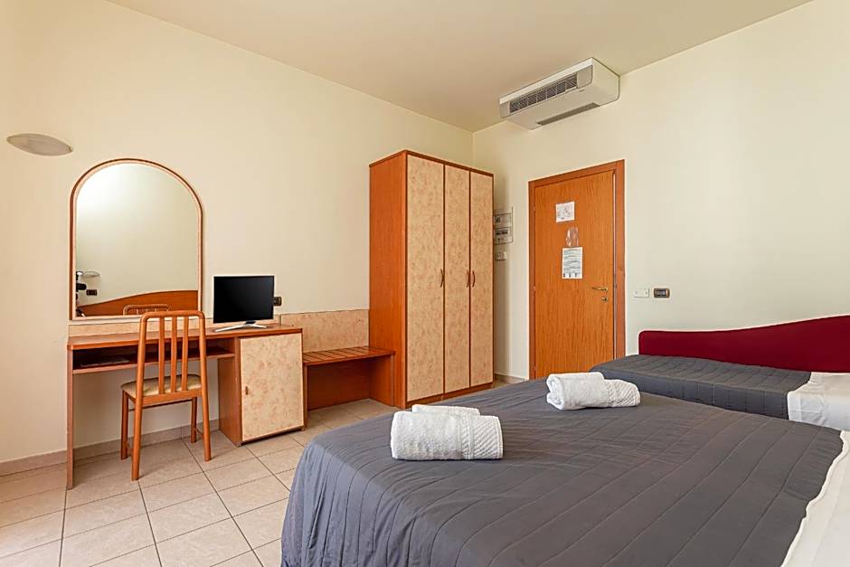 HOTEL VILLA MARIA