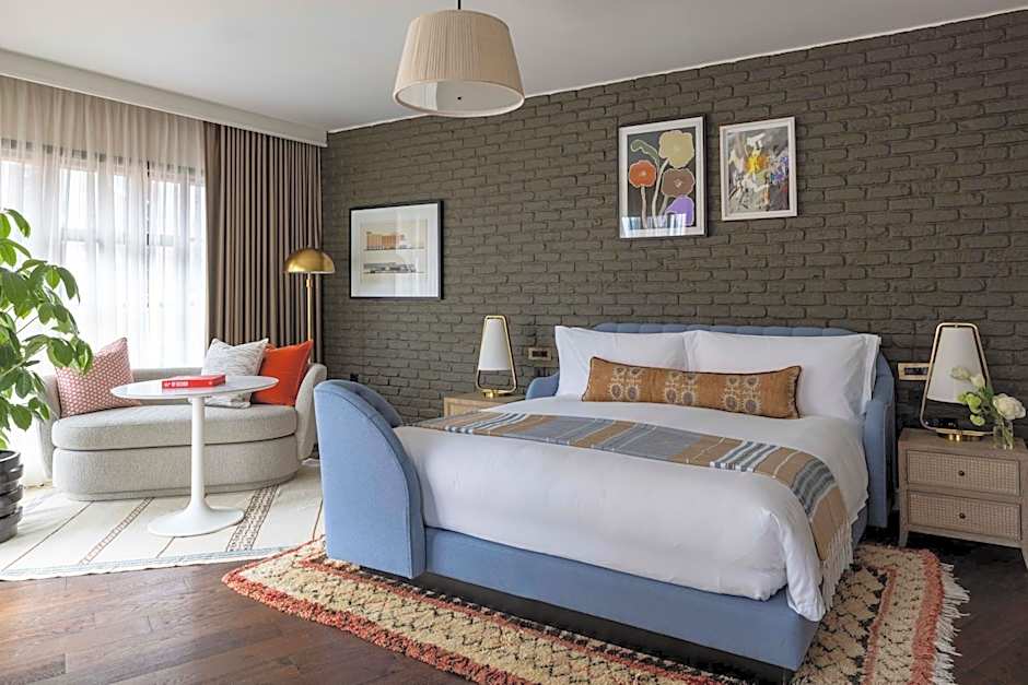 Photo 1 of 8 of Junior Suite, Accessible