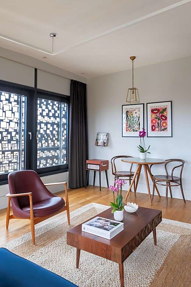 Town Hall Hotel & Apartments