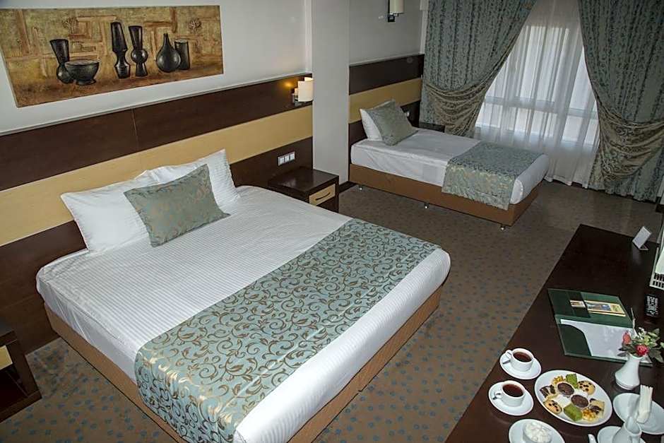 Mom Hotel