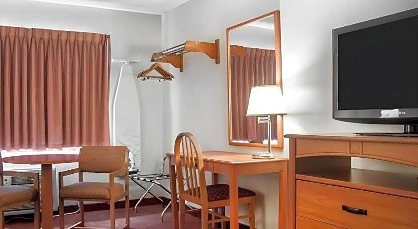 Econo Lodge Ithaca Airport 