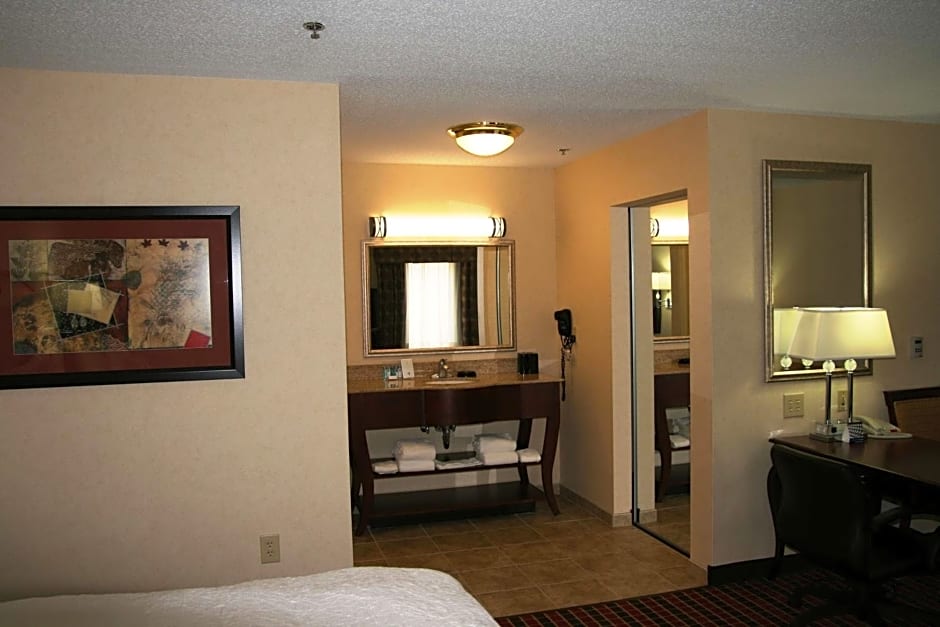 Hampton Inn By Hilton & Suites Dayton-Airport