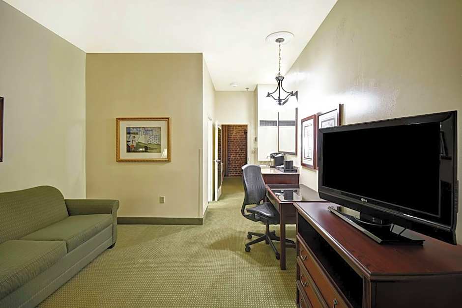 Embassy Suites by Hilton Charleston Historic District