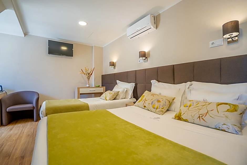 Dinya Lisbon Hotel & Lounge Bar