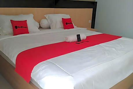 RedDoorz near Muaya Beach Jimbaran