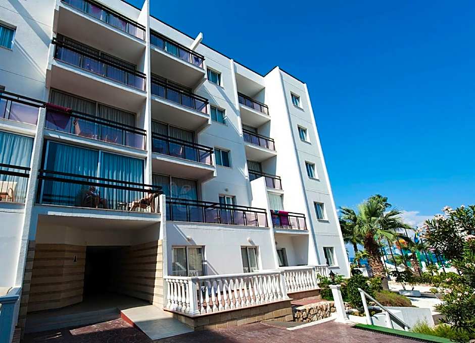 Marlita Beach Hotel Apartments