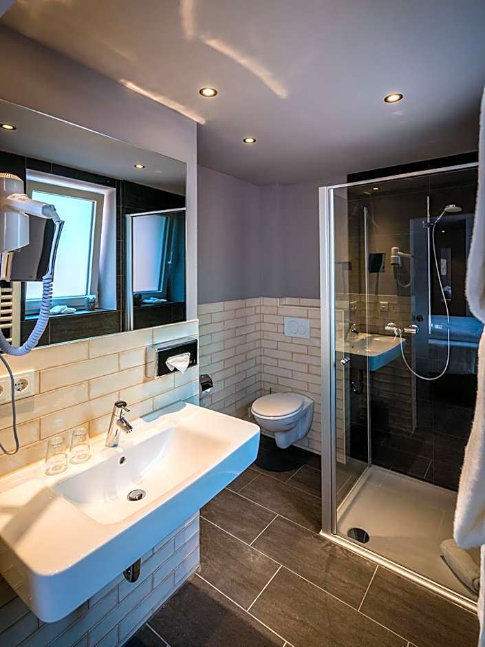 Hotel Goldene Traube - by Neugart