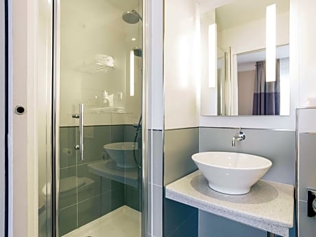 Classic Room with 1 double bed