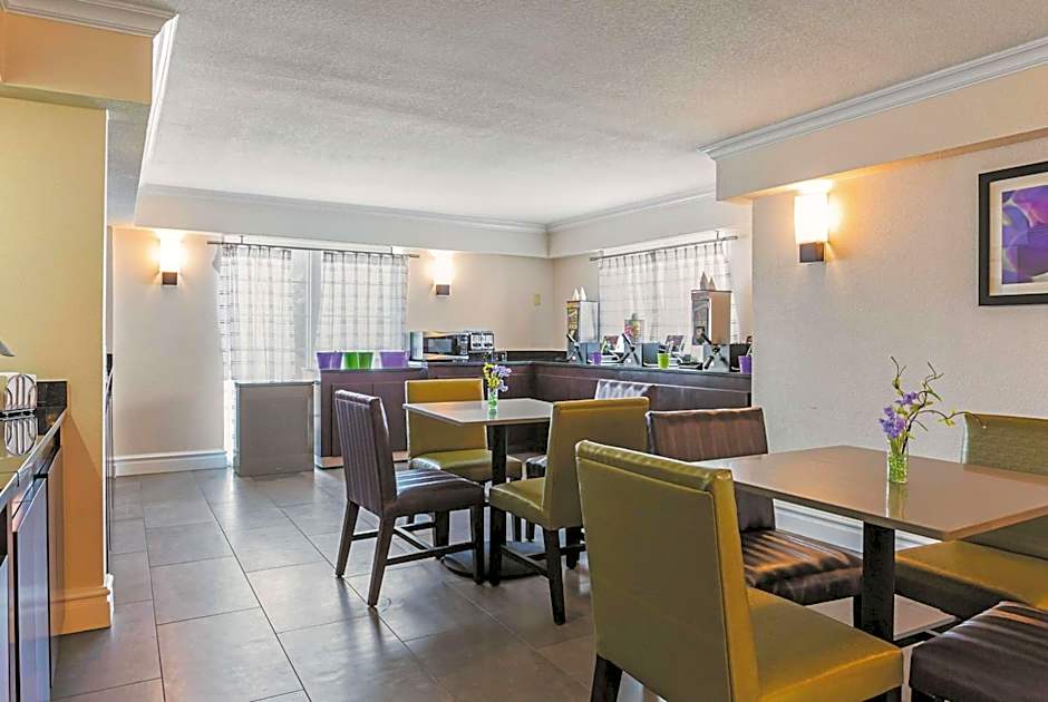 Wingate by Wyndham Galveston East Beach