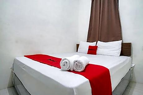 RedDoorz near Ekowisata Mangrove Belawan Medan