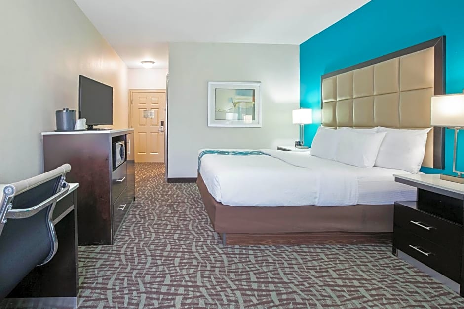 La Quinta Inn and Suites by Wyndham Paris