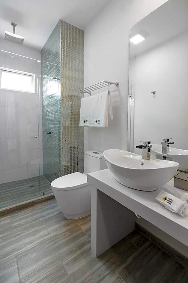 LUMA PLAZA HOTEL