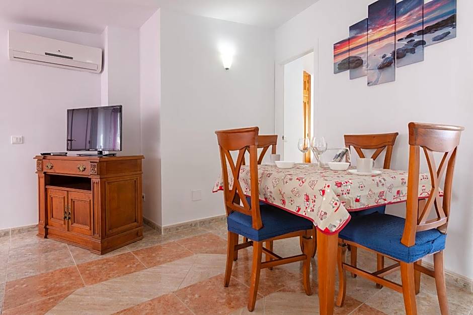 Hostal Boutique Luna de Nerja OLIVE OIL FREE DEGUSTATION & SALE