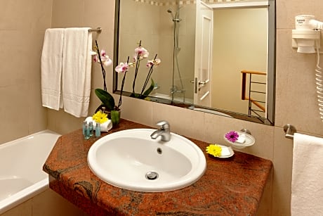 Resort Suite - 2 Adults