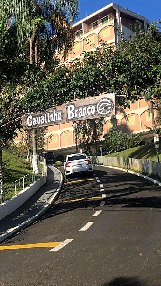 Flat Cavalinho Branco - Ap 516