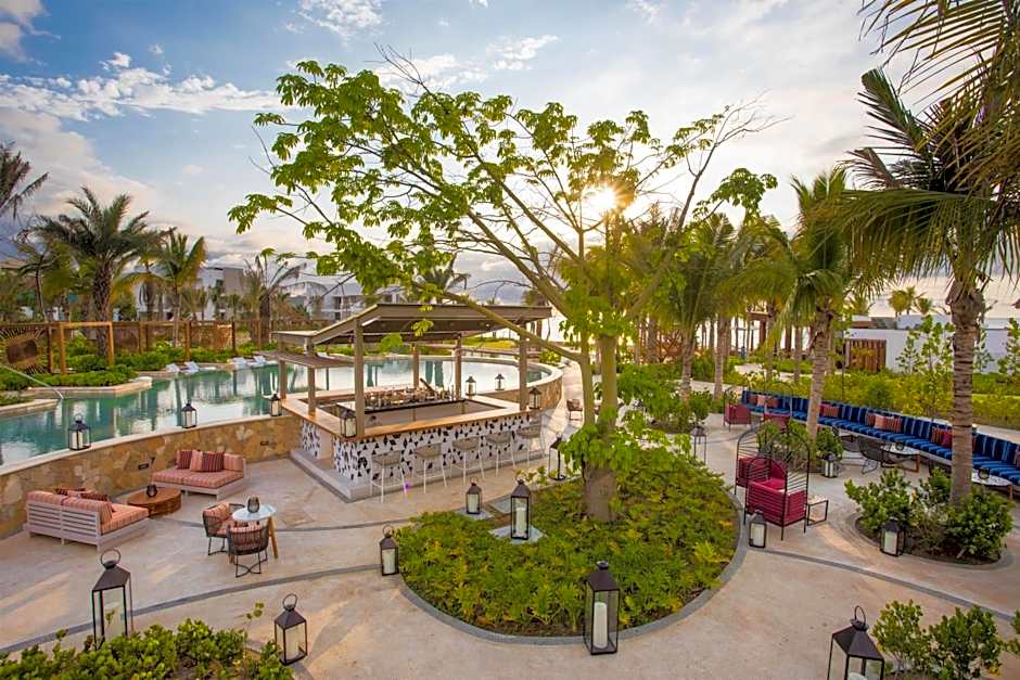 Conrad Punta de Mita