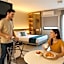 Flat PRAIA Home Experience Dante Michelini