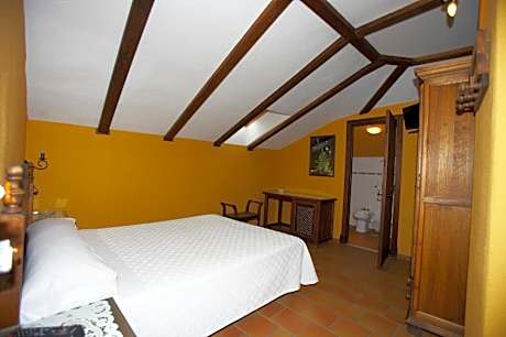 Double Room with Hot Tub