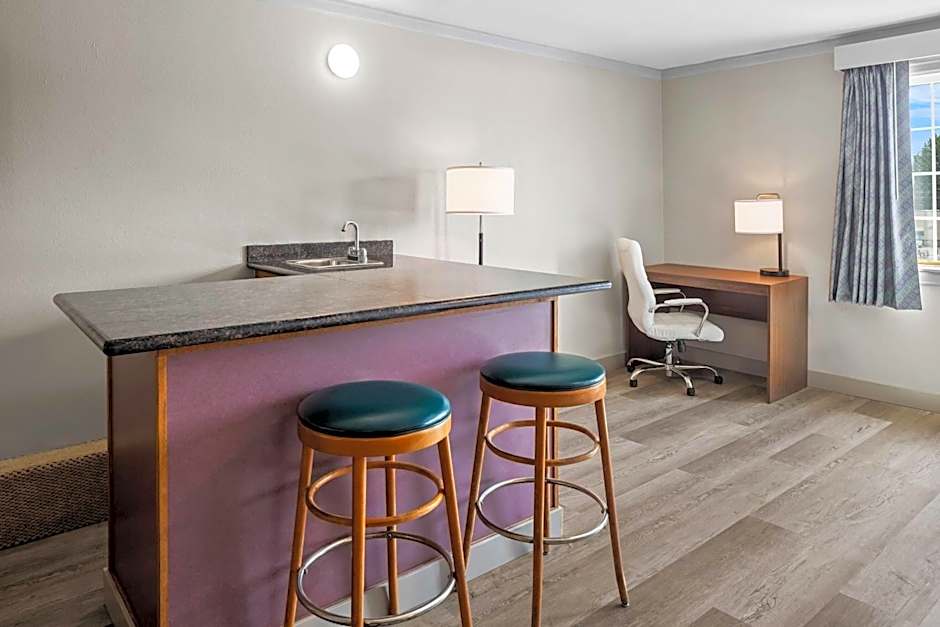Days Inn by Wyndham Mt. Vernon