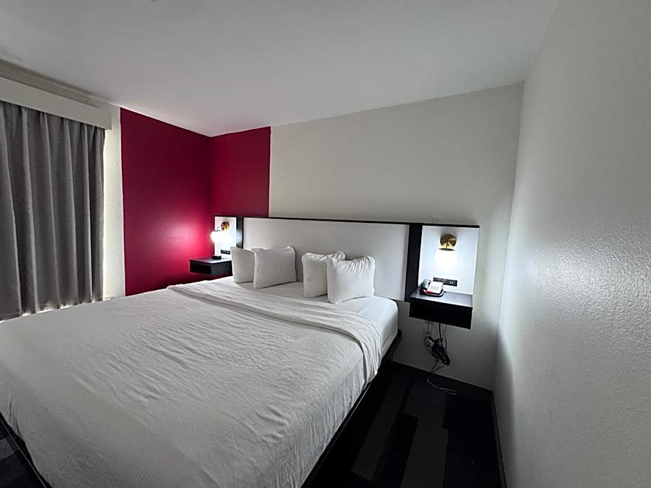 Ramada by Wyndham Sparta/At Speedway