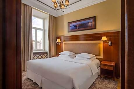 Deluxe King Room with Balcony