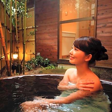 Satsu Onsen Minshuku Umashiyadokadoya
