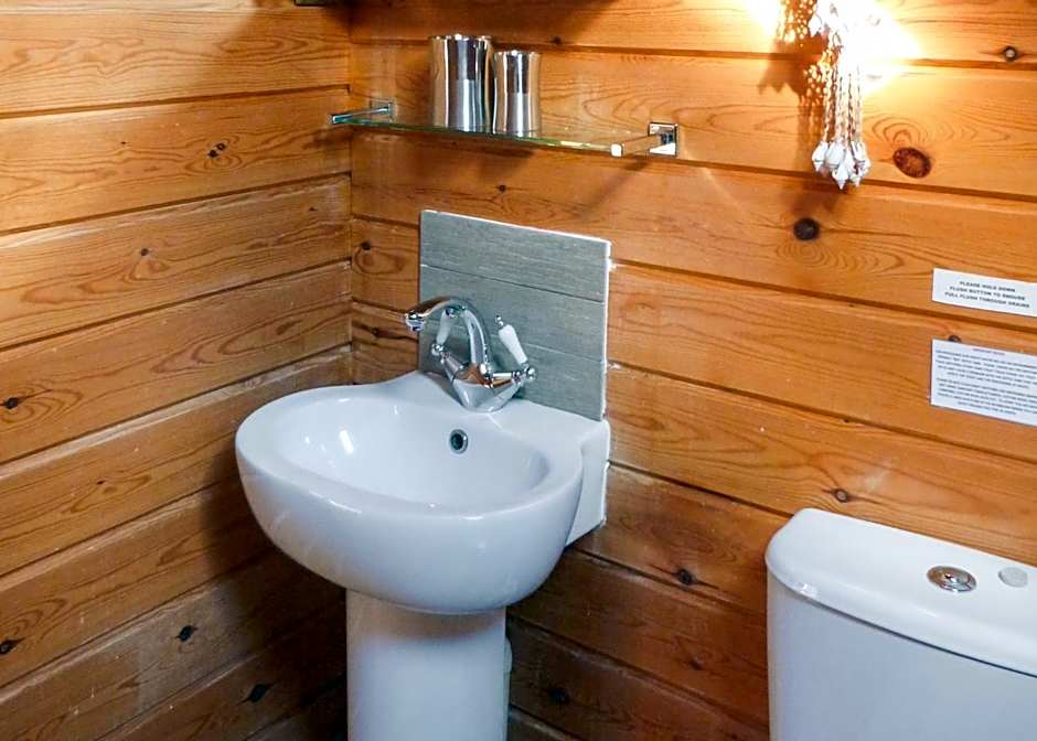 Anglesey Lakeside Lodges