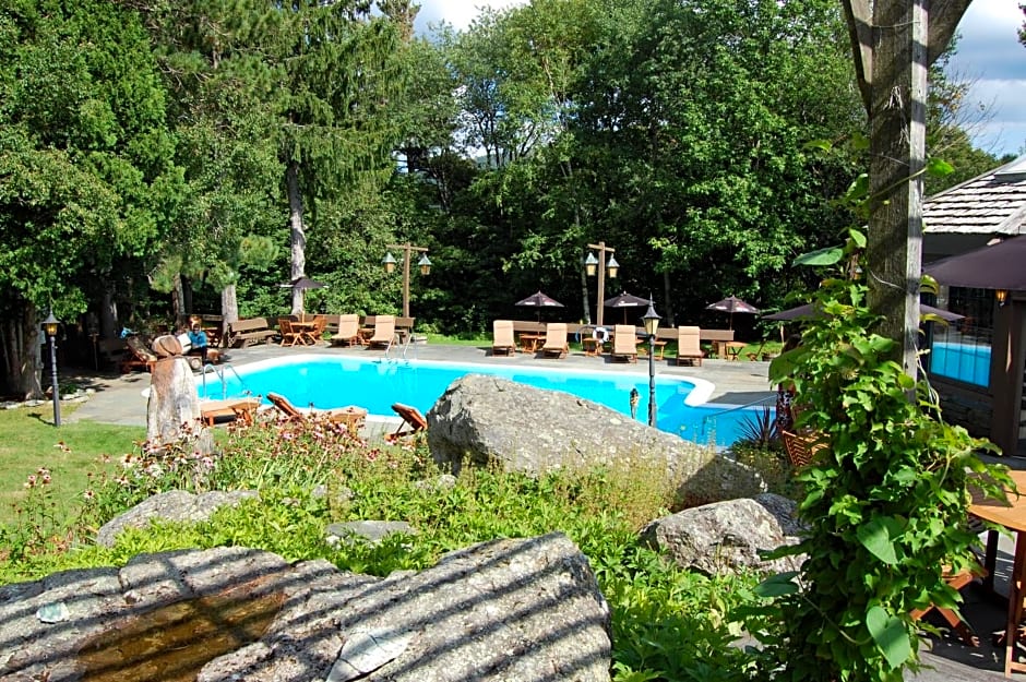 Summit Lodge
