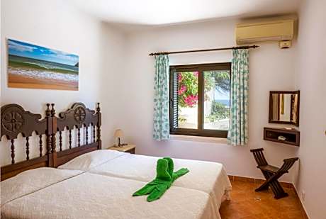 One-Bedroom Bungalow