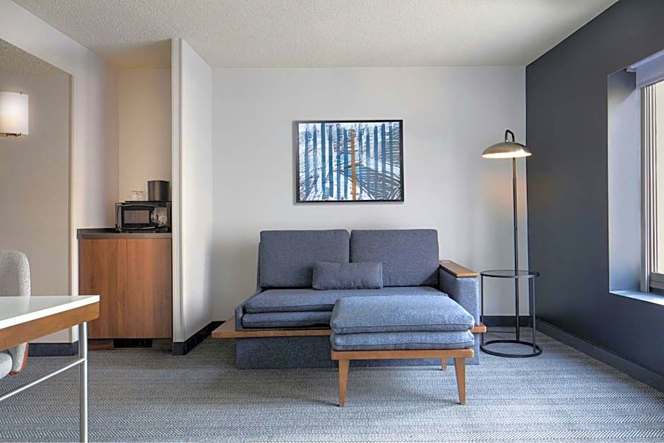 Courtyard by Marriott Chicago Downtown/River North