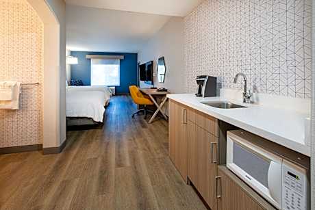 Standard Room with Two Queen Beds