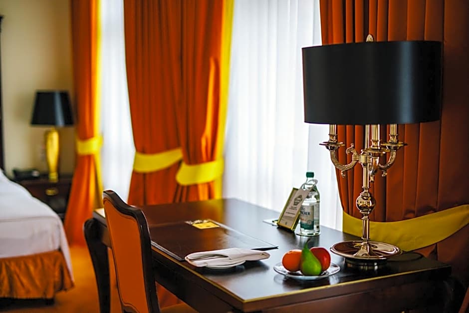 Relais & Chateaux Bulow Palais