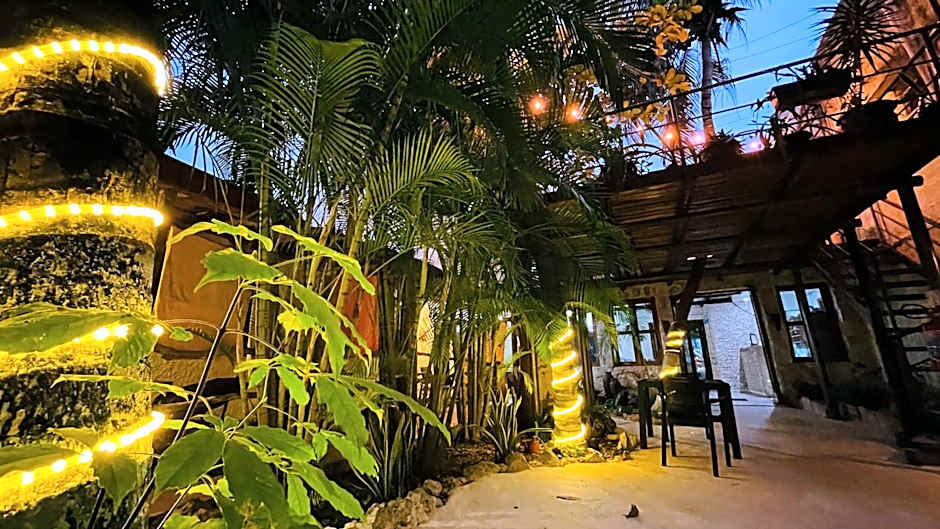 Hotel B&B by Playa del Karma