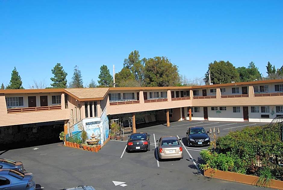Stanford Motor Inn