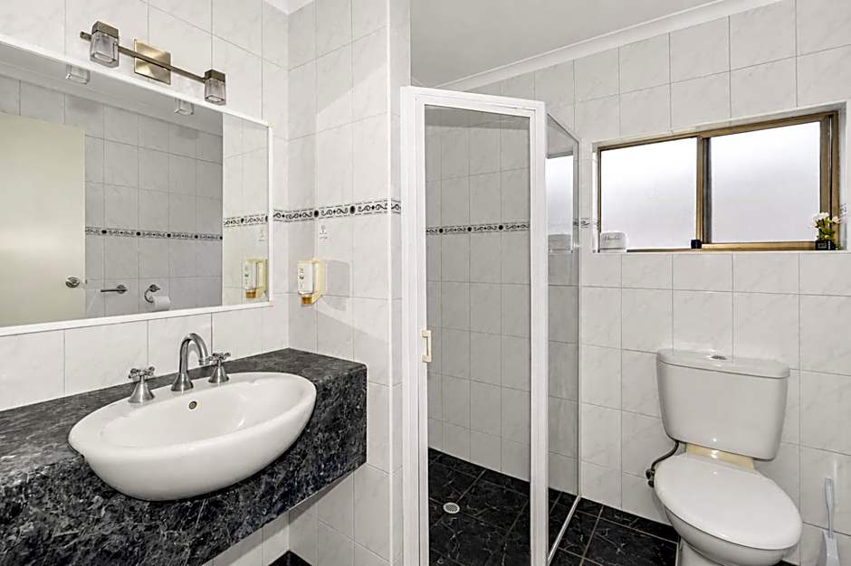 Arkana Motor Inn & Terrace Apartments