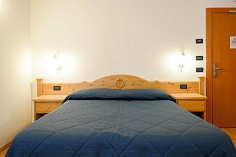 Deluxe Double or Twin Room with Balcony