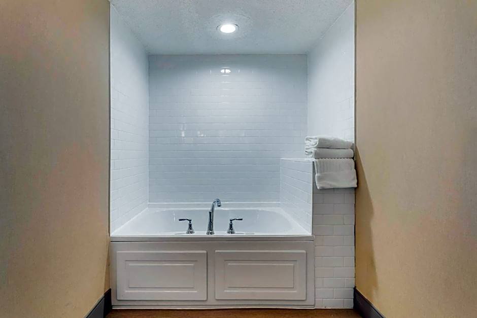 Comfort Inn & Suites LaVale - Cumberland