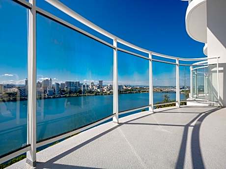 King Room with Roll-In Shower and Balcony - Water View