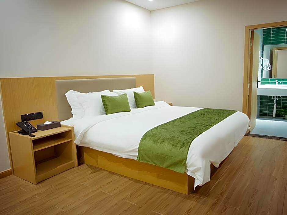 GreenTree Inn Express Nantong Development Zone Guibiyuan