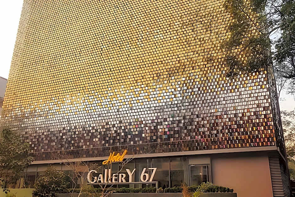 HOTEL GALLERY 67