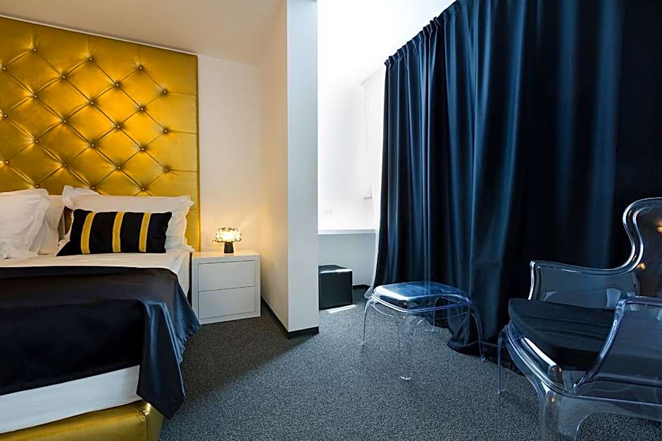 B Gold B&B