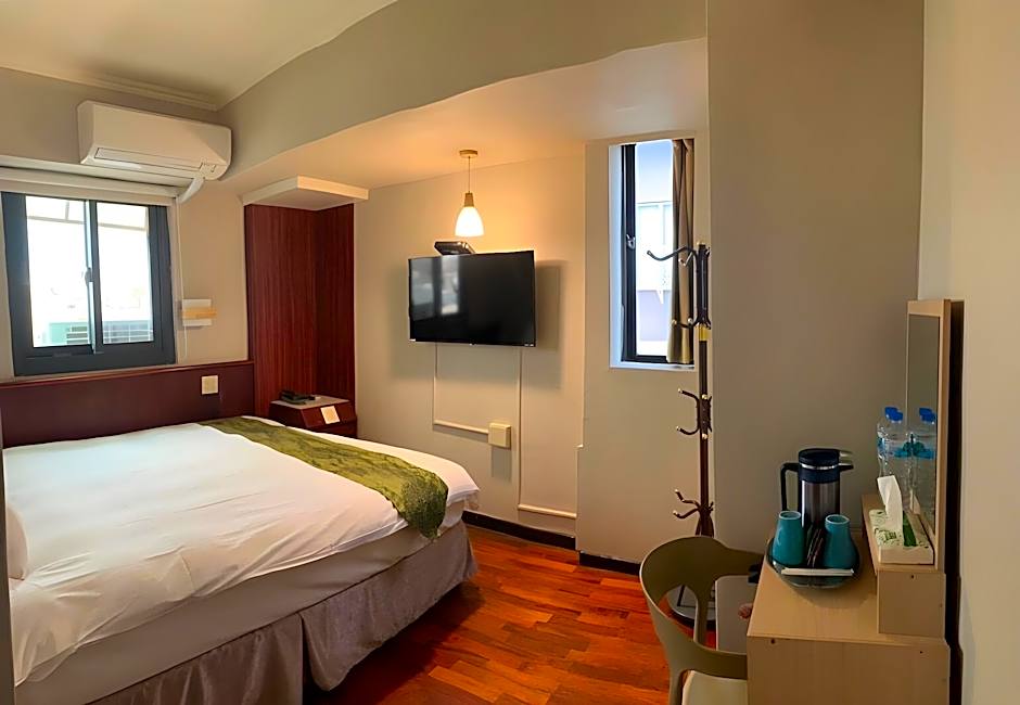 Gene Long Haiy Att Hotel