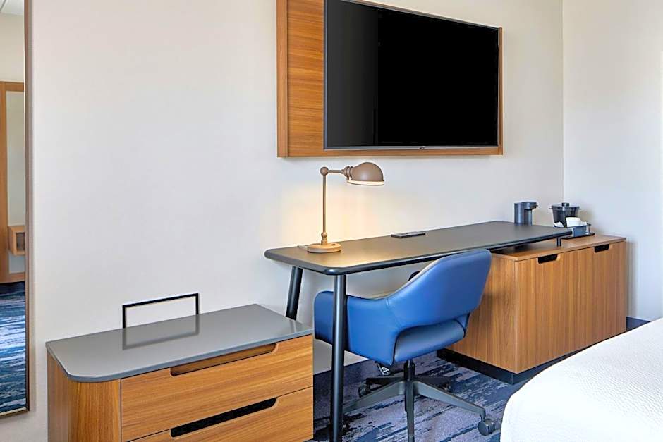 Fairfield Inn and Suites Rochester East